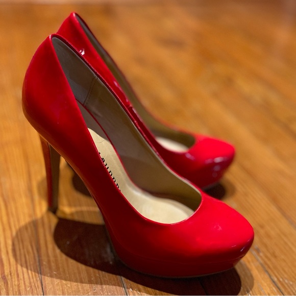 Chinese Laundry Shoes - COPY - Chinese Laundry Patent Leather Red Platform Pumps size 6